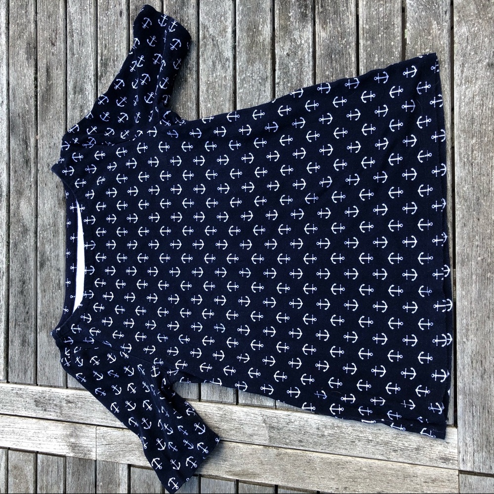 Extended sleeve anchor shirt